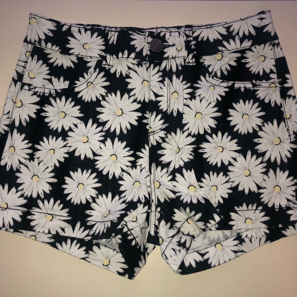 Daisy Shorts